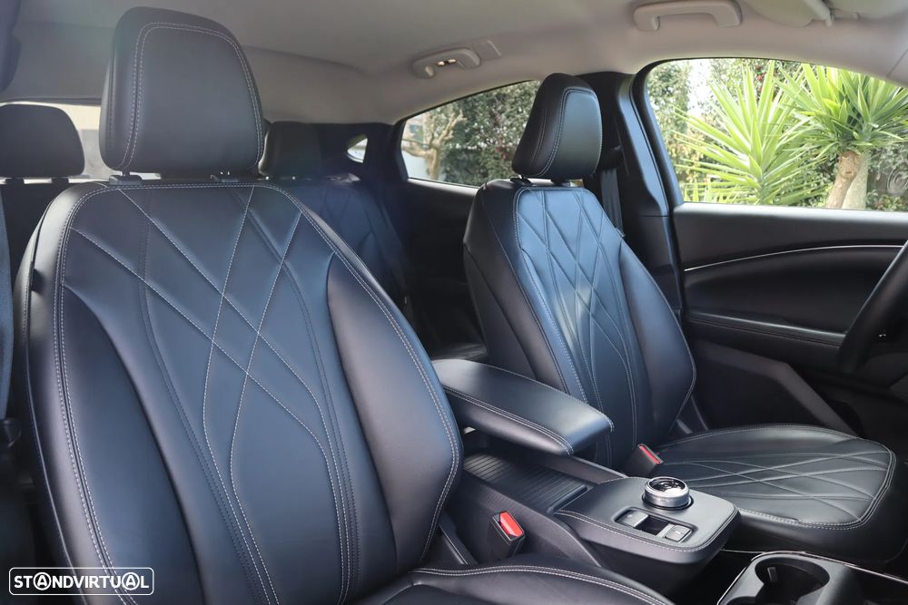 Ford Mustang Mach-E Standard - 25