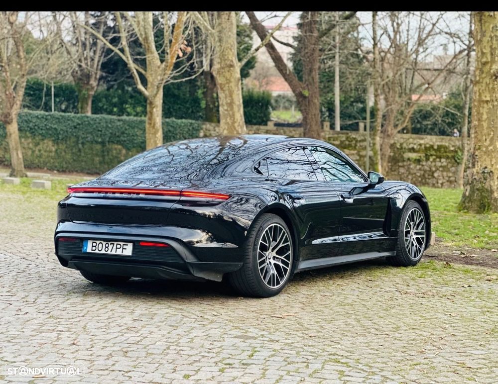 Porsche Taycan 4 - 8