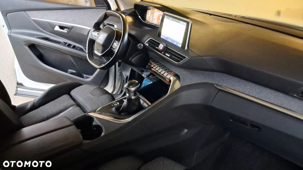 Peugeot 5008 PureTech 130 Stop & Start Allure Pack - 23