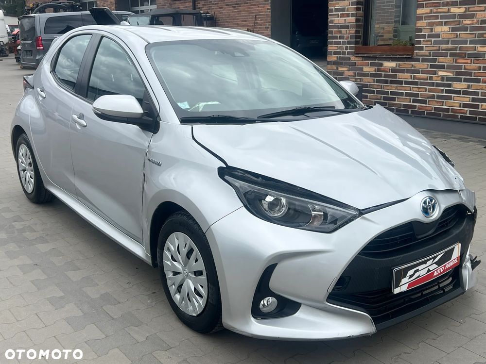 Toyota Yaris Hybrid 100 Premium - 3