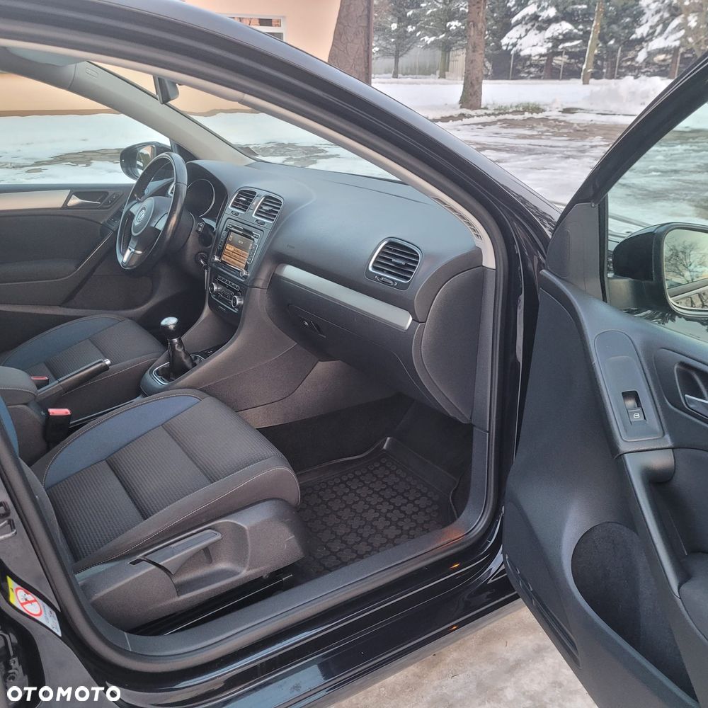 Volkswagen Golf - 23