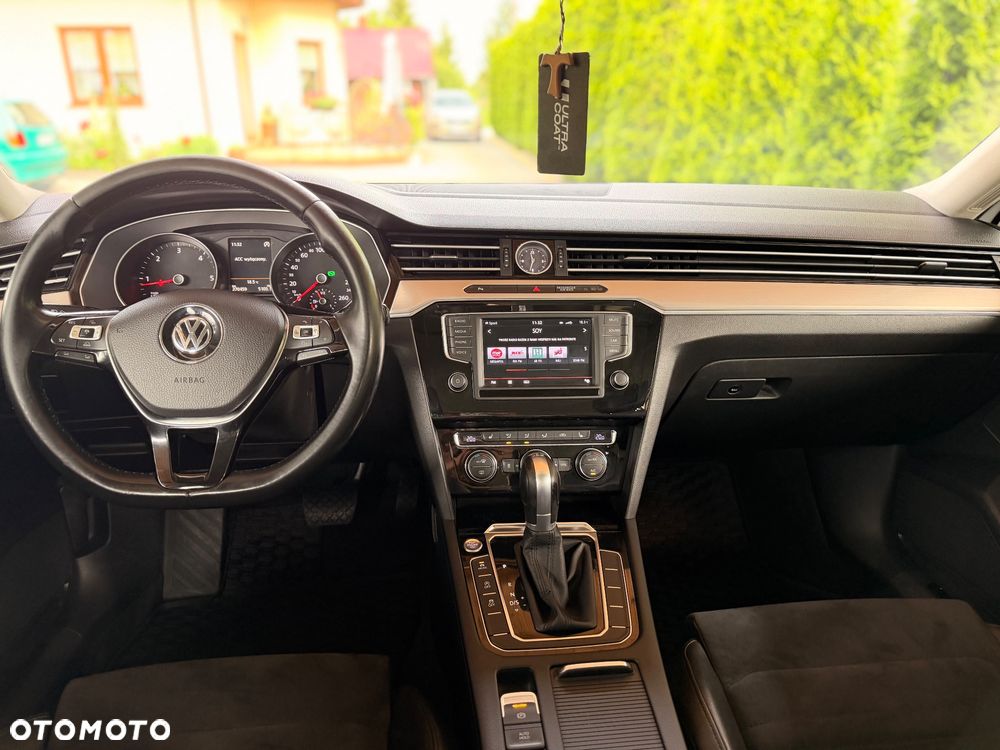 Volkswagen Passat 2.0 TDI BMT 4Mot Highline DSG - 10