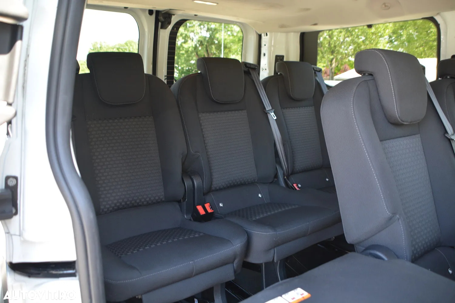 Ford Transit Custom Kombi 320 2.0 EcoBlue 130 CP L2H1 Trend - 9