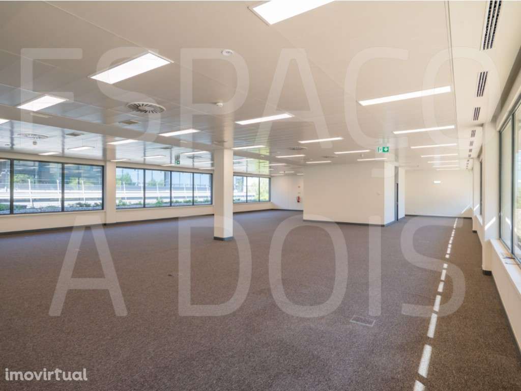 OFERTA DE PERIODO DE CARÊNCIA! Excelente estado! Empreendimento de ... - Grande imagem: 4/38