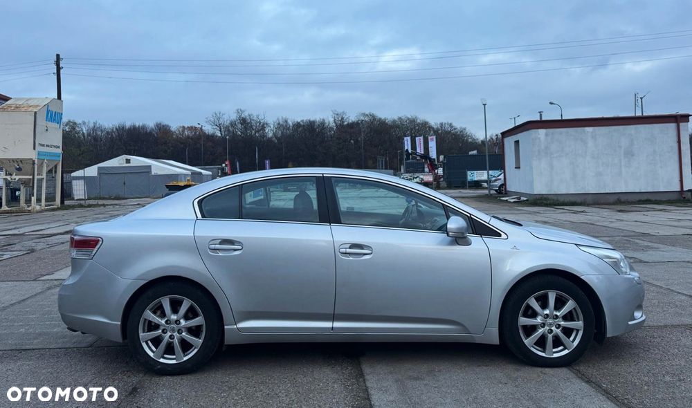 Toyota Avensis 2.0 Sol plus EU5 MS - 34