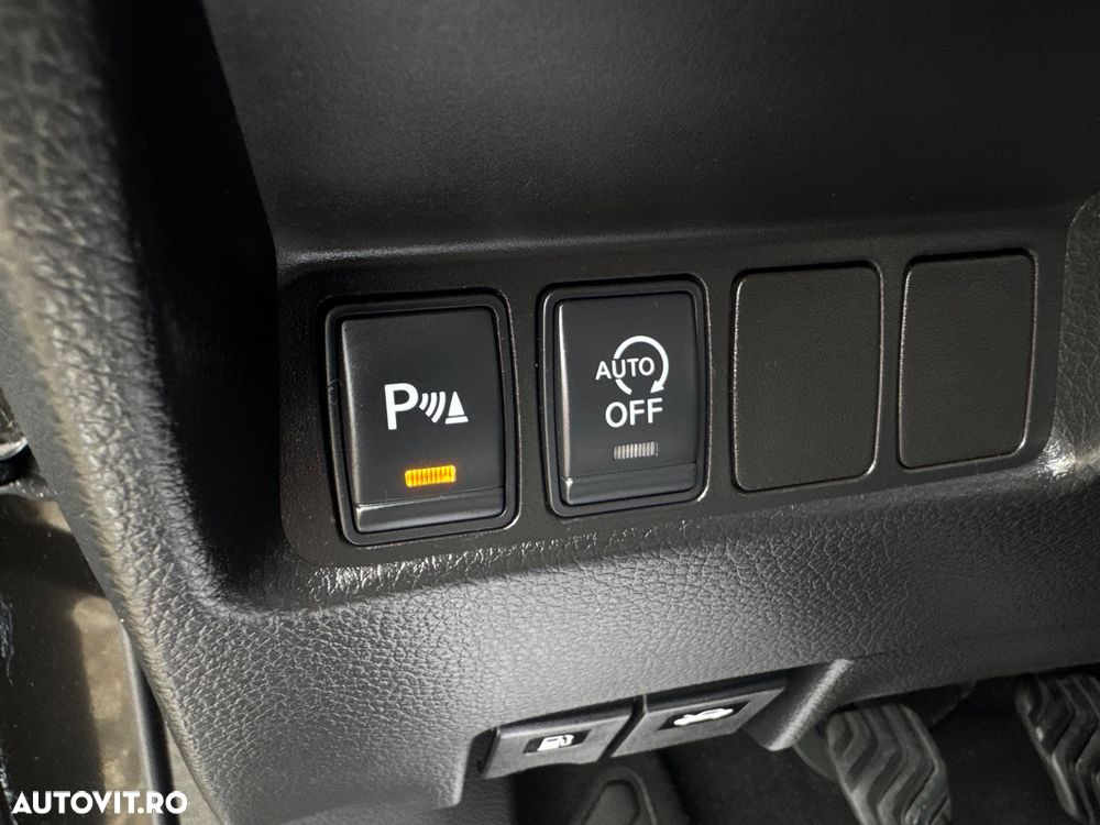 Nissan Qashqai 1.6 DCI 4 x 4 DPF Start/Stop tekna - 21