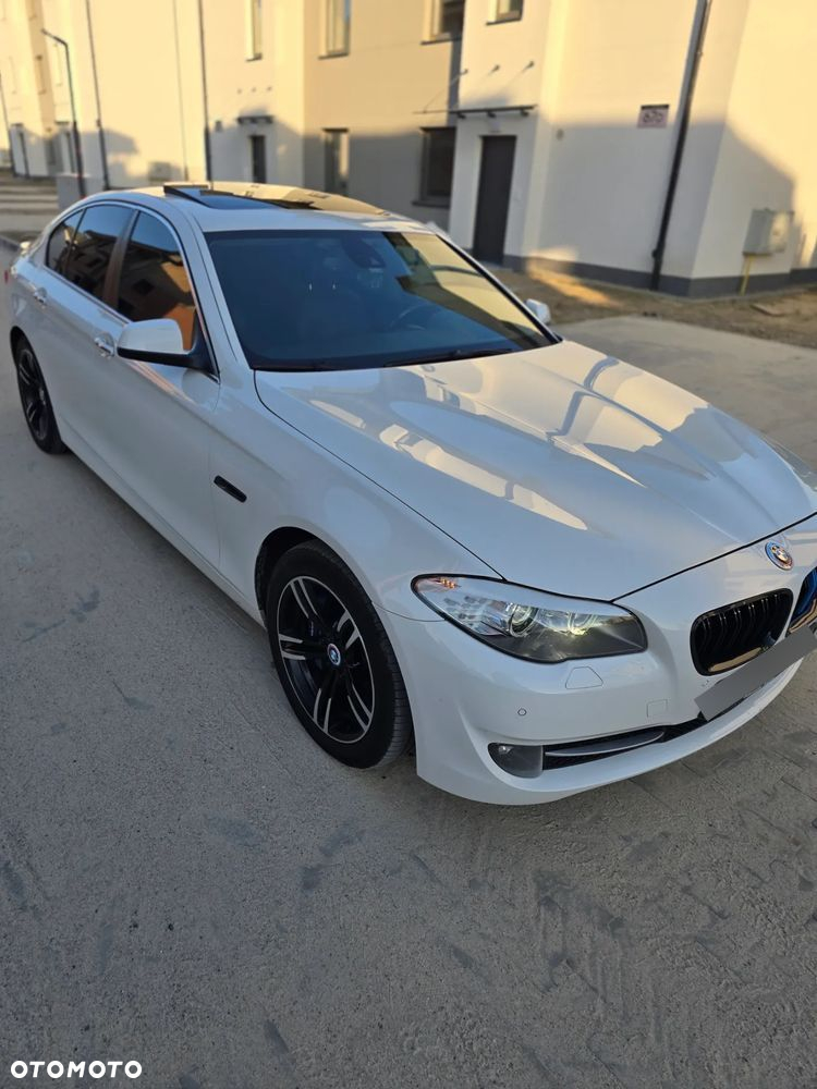 BMW Seria 5 525d Touring Luxury Line - 5