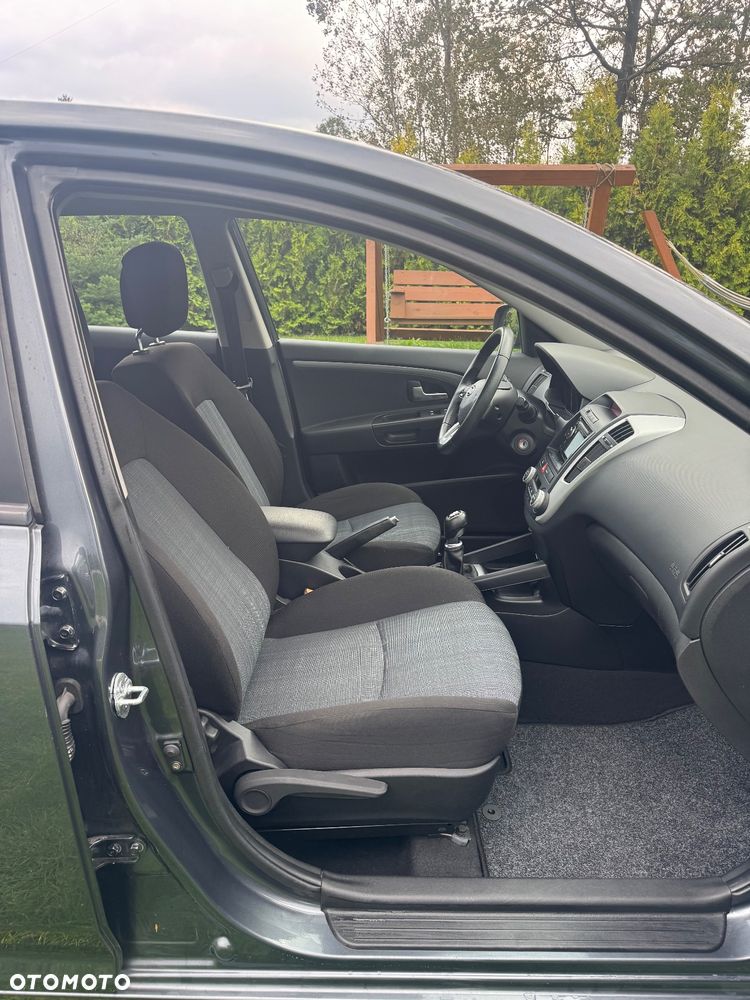 Kia Ceed Cee'd 1.4 Comfort + - 23