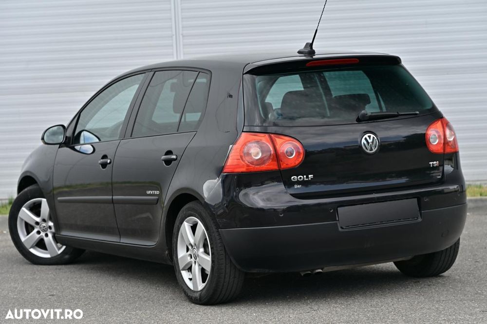 Volkswagen Golf 1.4 TSI DSG United - 6