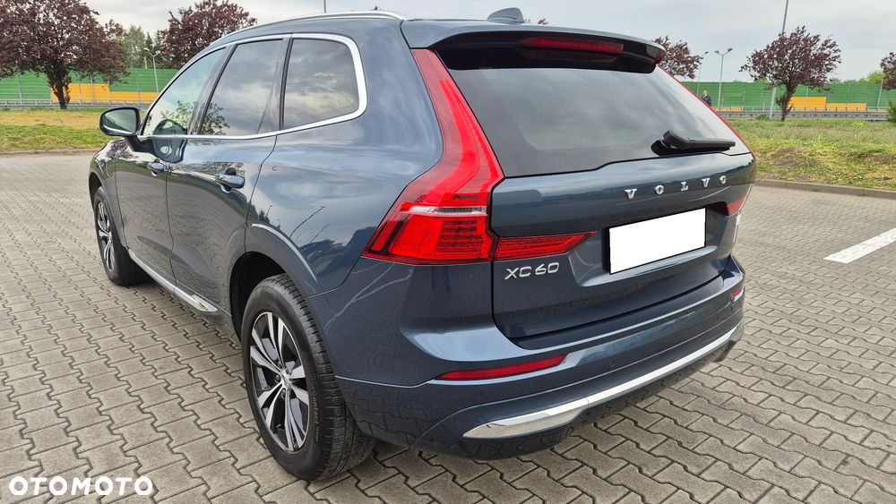 Volvo XC 60 T6 Plug-In Hybrid AWD Inscription Expression - 4