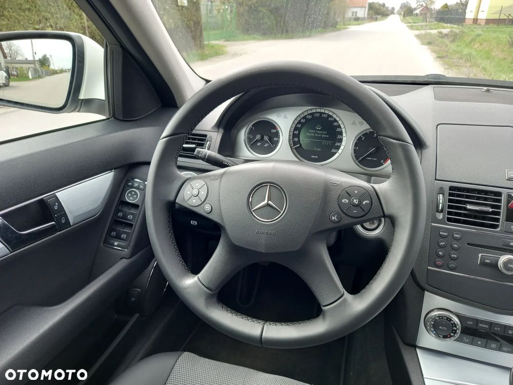 Mercedes-Benz Klasa C 200 CDI Avantgarde - 31