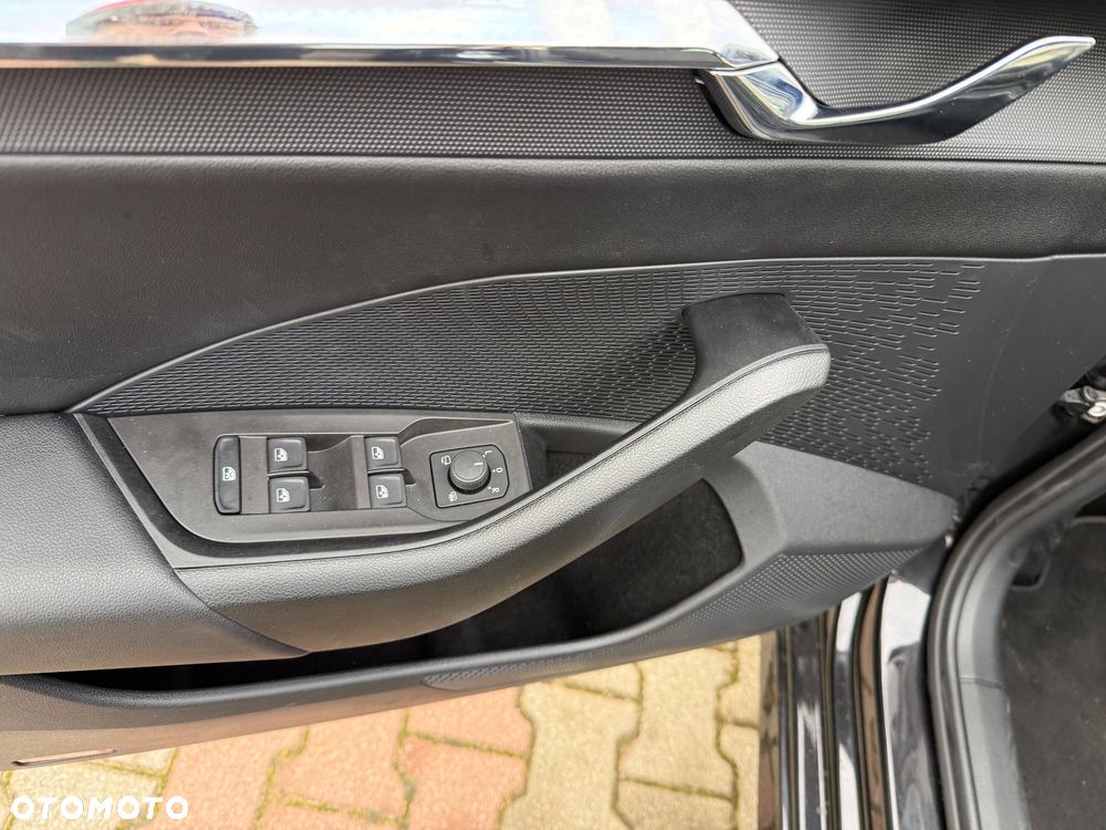 Skoda Octavia 2.0 TDI DSG Exclusive Plus - 18