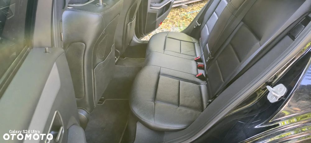 Mercedes-Benz Klasa E - 24