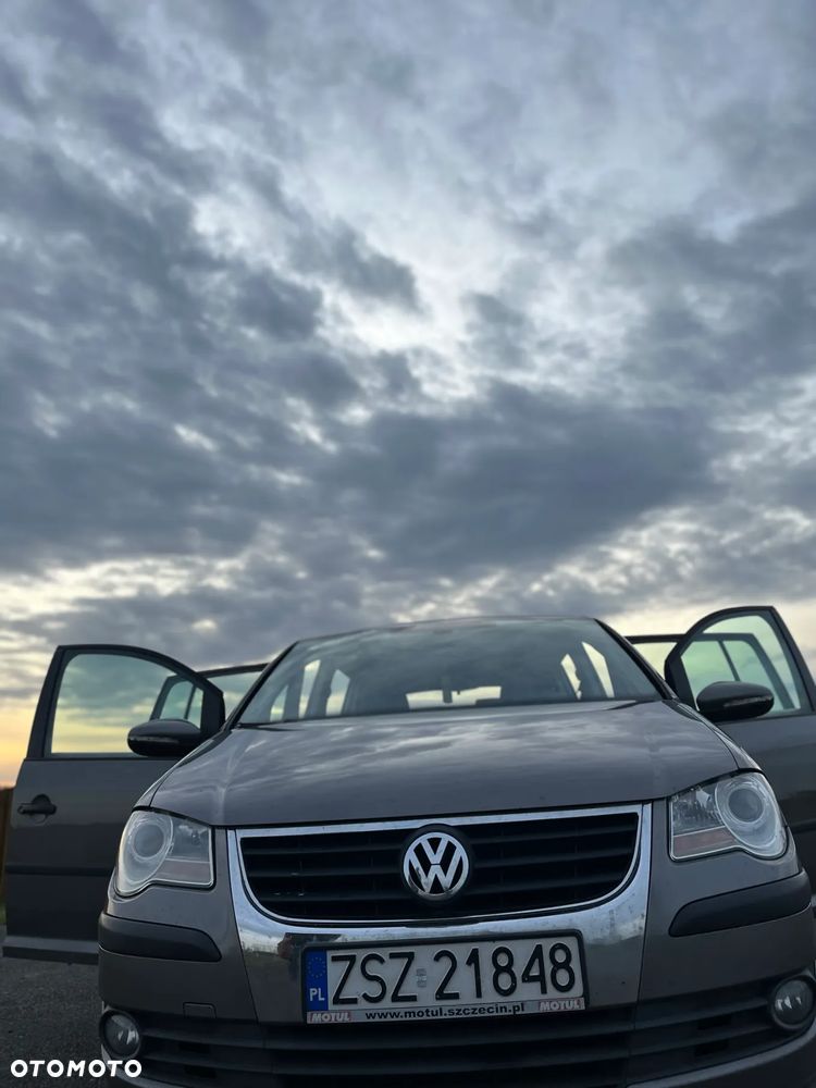 Volkswagen Touran 1.4 TSI Conceptline - 5