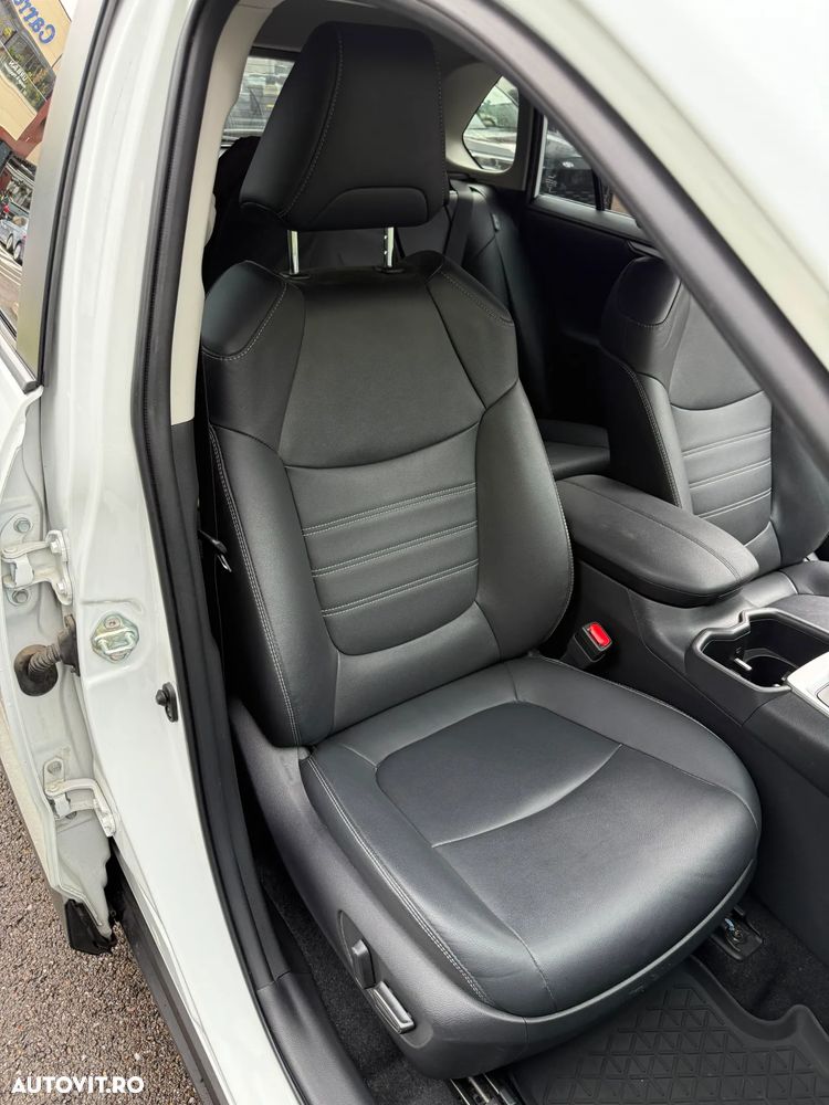 Toyota RAV4 2.5 VVT-iE 4x4 Luxury - 11