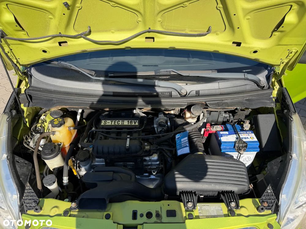 Chevrolet Spark 1.0 LS - 26