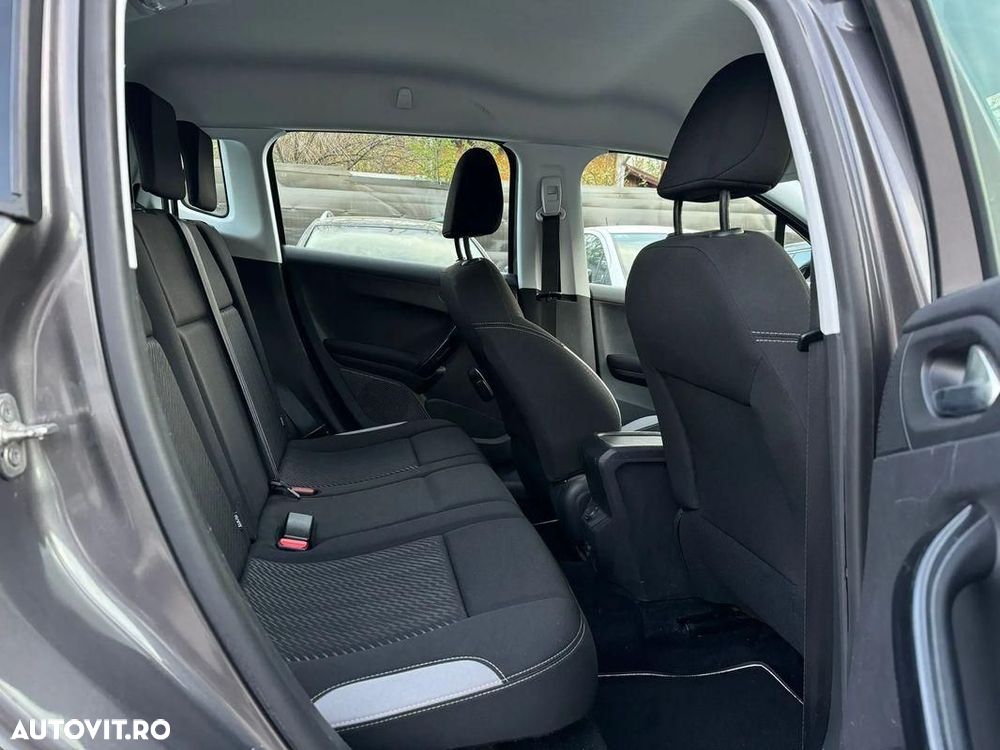 Peugeot 2008 1.2 L PureTech Allure - 7