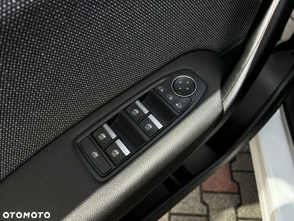 Renault Captur 1.3 TCe mHEV Techno EDC - 19