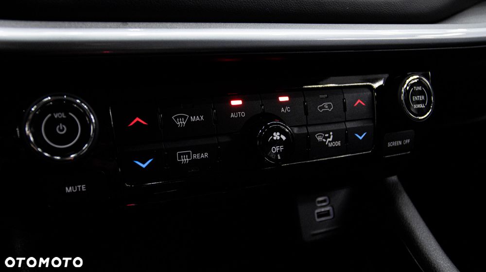 Jeep Compass 1.5 T4 mHEV Limited FWD S&S DCT - 24