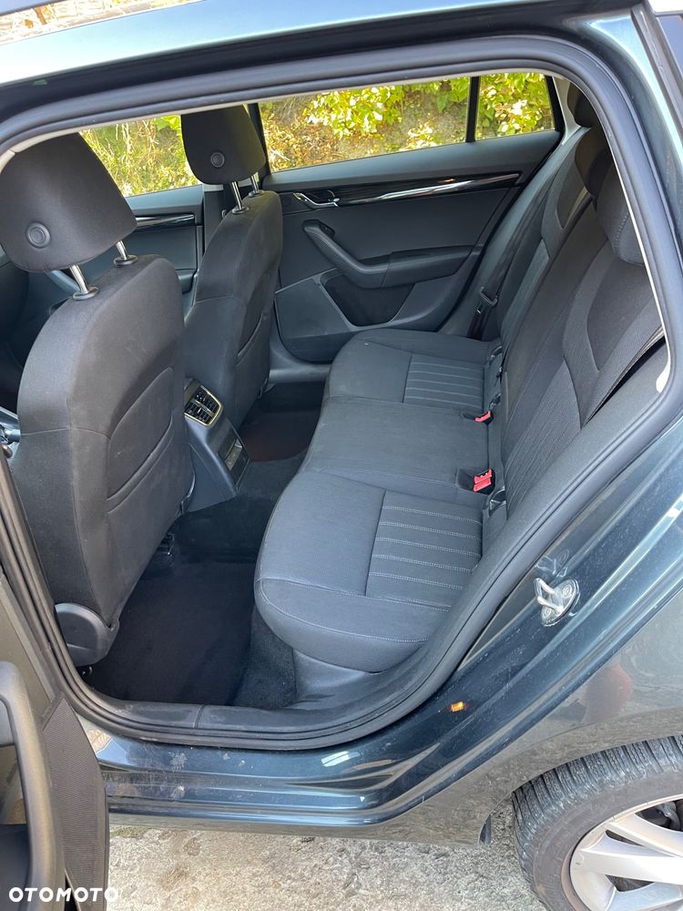 Skoda Octavia 2.0 TDI 4x4 Ambition DSG - 17