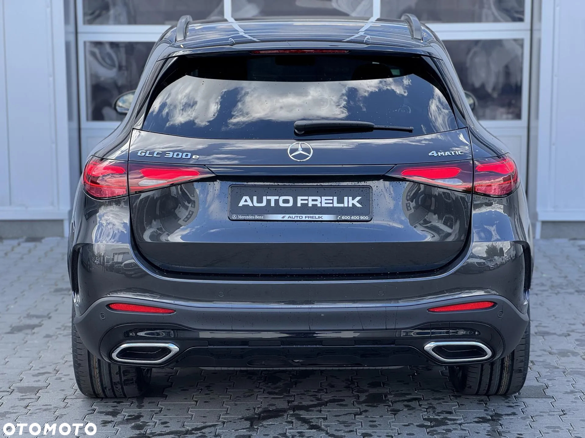 Mercedes-Benz GLC 300 e 4-Matic AMG Line - 10