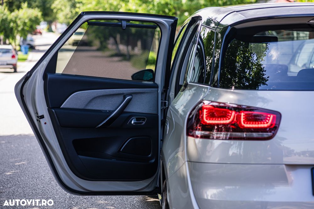 Citroën C4 Space Tourer PureTech 130 Stop&Start EAT8 SHINE - 4
