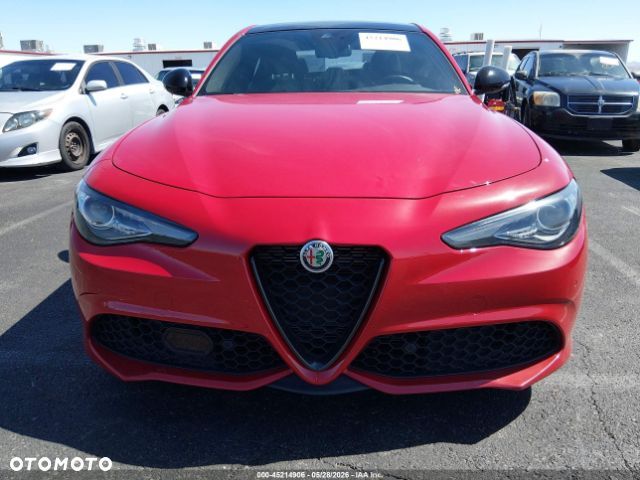 Alfa Romeo Giulia 2.0 Turbo 16V AT8 Veloce Ti - 8