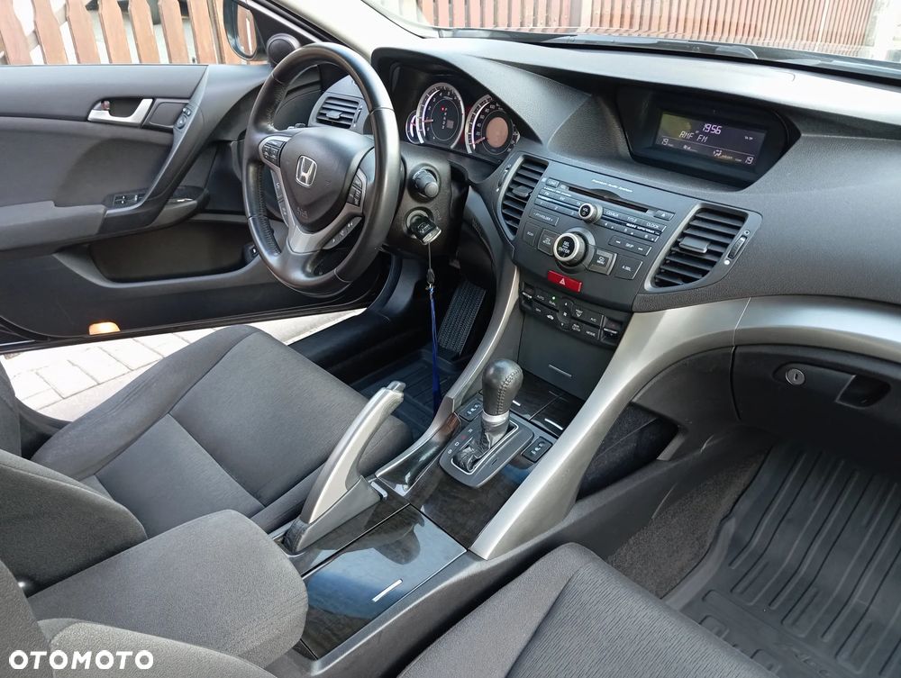 Honda Accord 2.0 Executive - 25