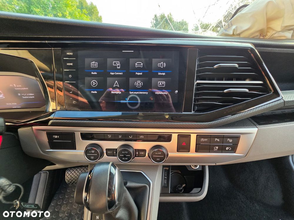Volkswagen Caravelle 2.0 TDI L2 Highline 4Motion DSG - 15