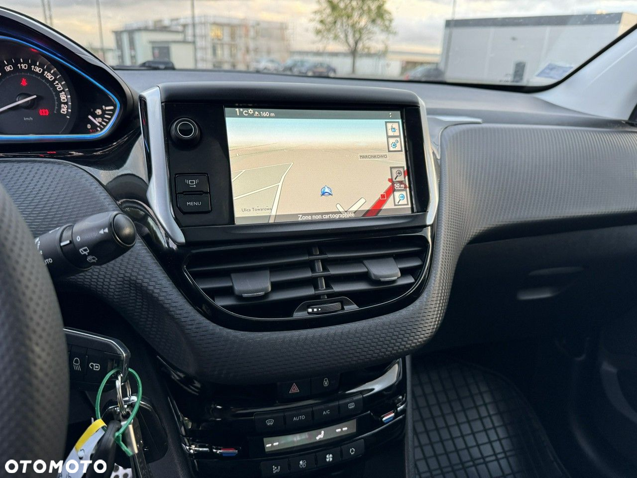 Peugeot 2008 - 24