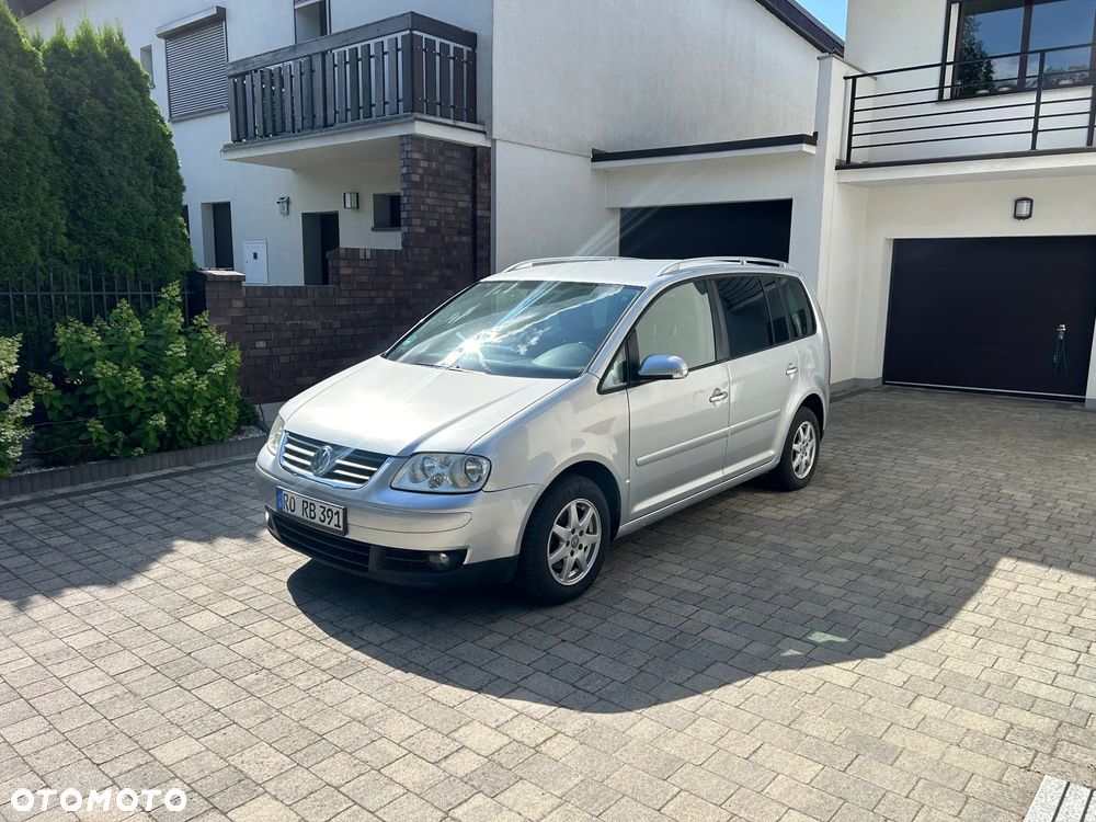 Volkswagen Touran 2.0 TDI Highline - 1