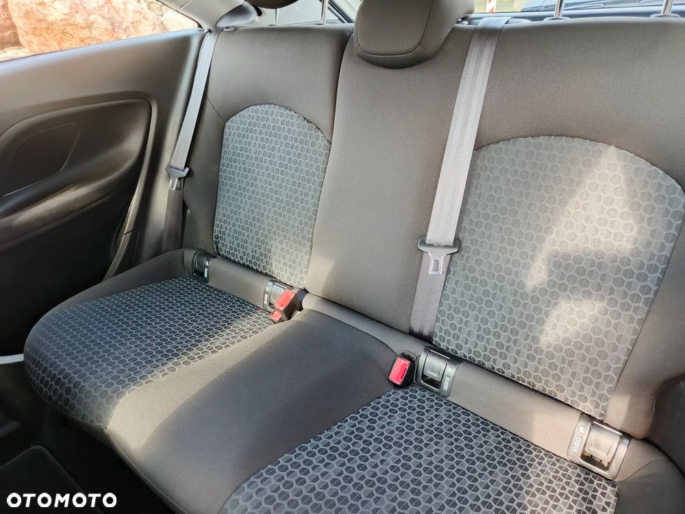 Opel Corsa 1.4 Automatik Innovation - 18