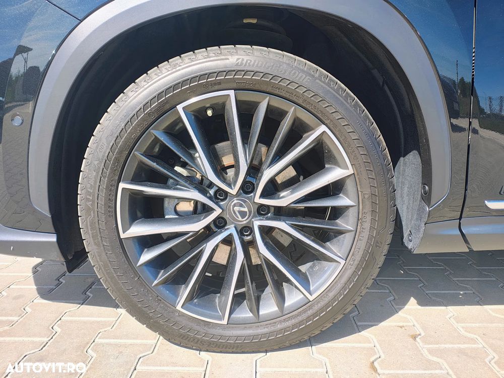 Lexus Seria NX - 4