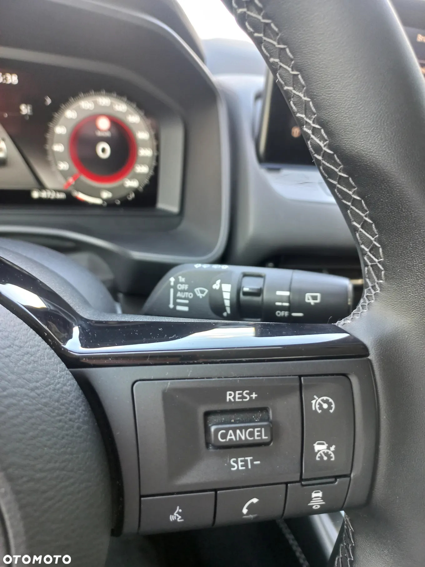 Nissan Qashqai 1.3 DIG-T mHEV N-Connecta - 12