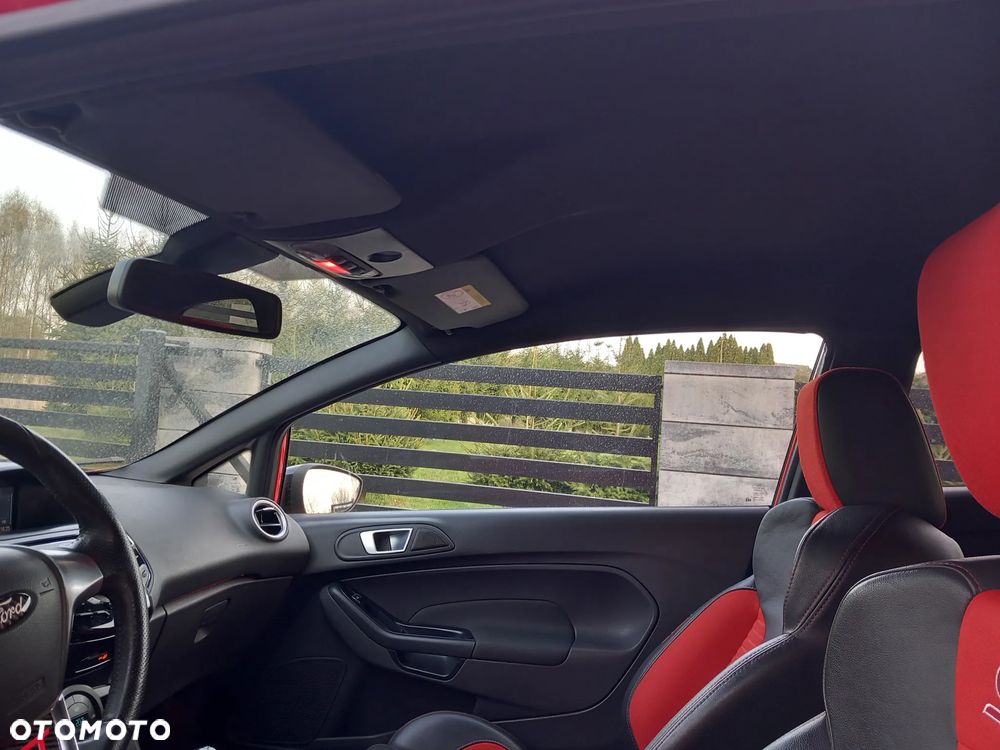 Ford Fiesta 1.6 EcoBoost ST - 35