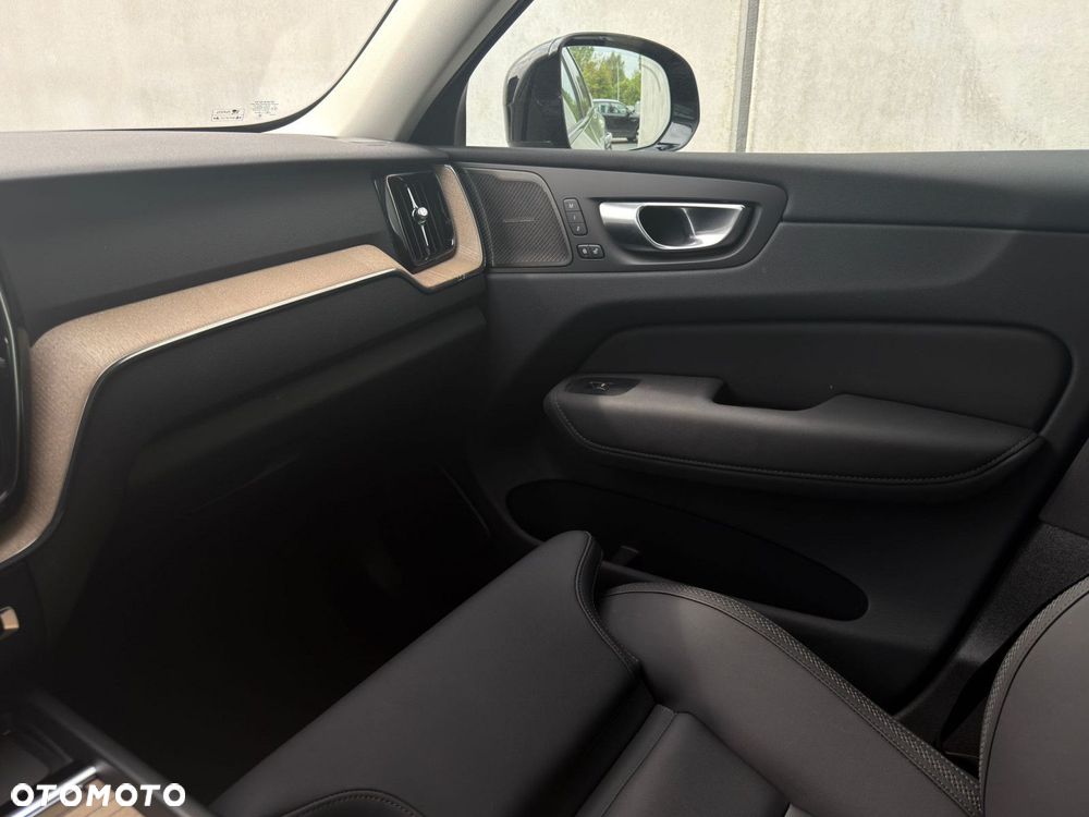 Volvo XC 60 - 28