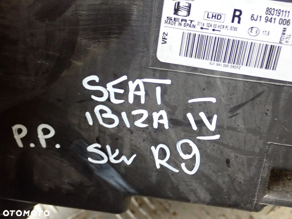 LAMPA PRAWY PRZÓD SEAT IBIZA IV  6J1941005D / 6J1941006D - 9
