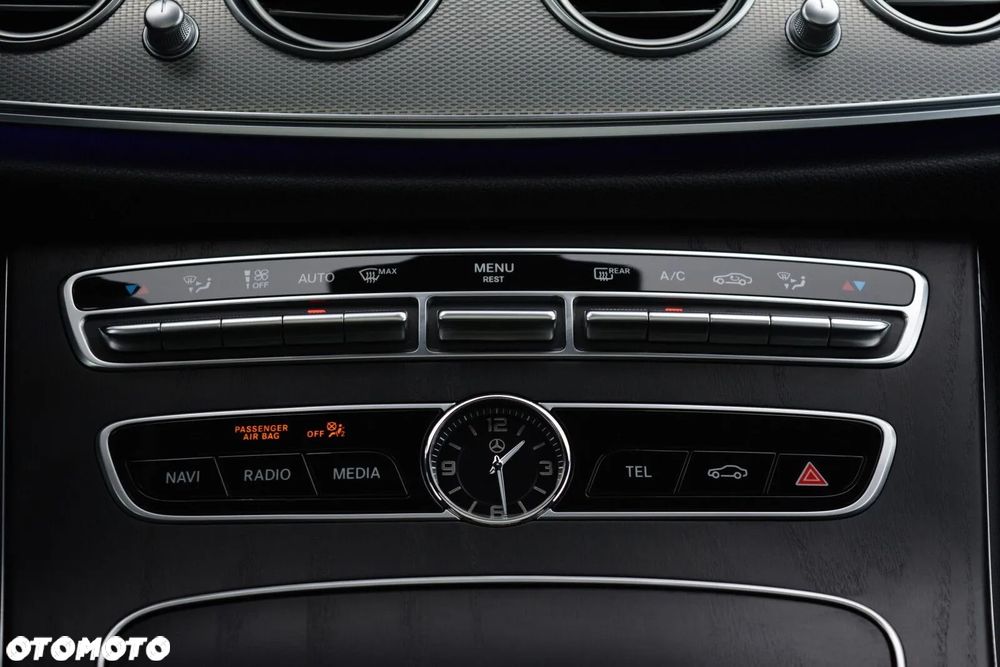 Mercedes-Benz Klasa E 43 AMG 4-Matic - 16