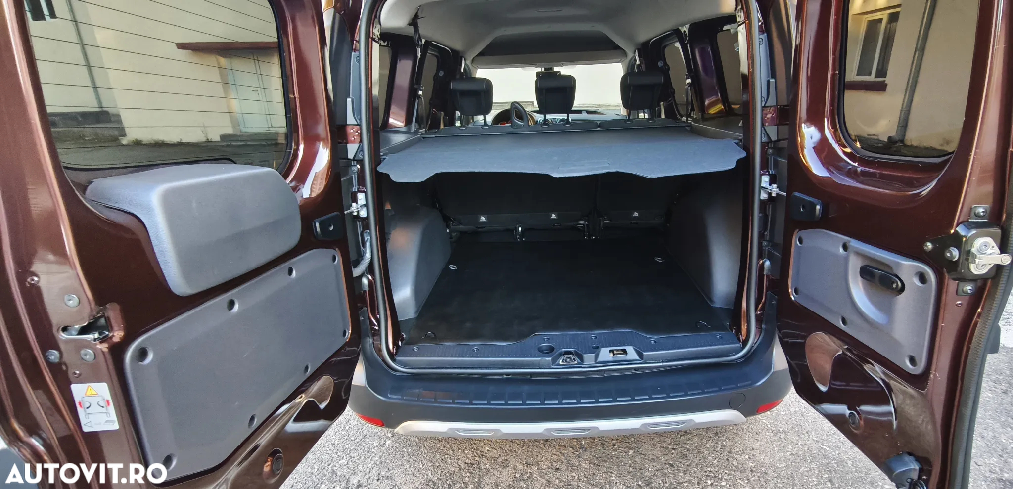 Dacia Dokker 1.6 SCe Stepway - 9