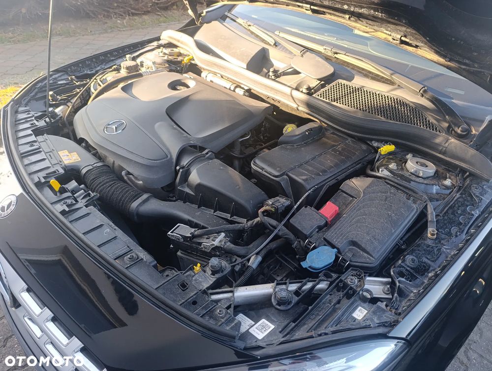 Mercedes-Benz GLA 200 7G-DCT - 21