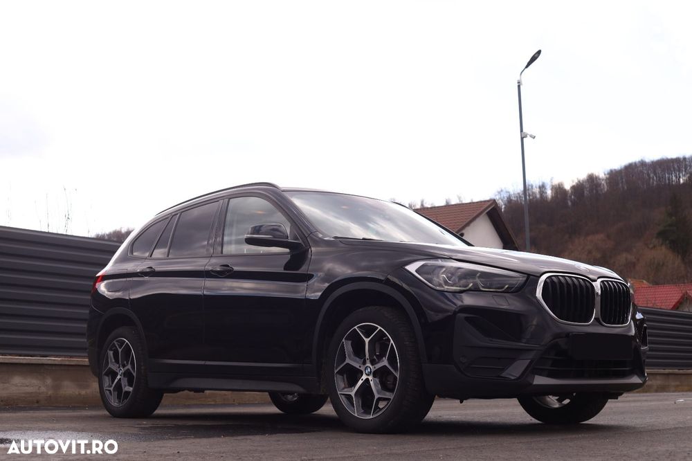 BMW X1 xDrive18d Aut. Sport Line - 1