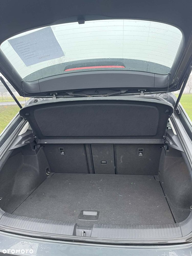 Volkswagen T-Roc - 12