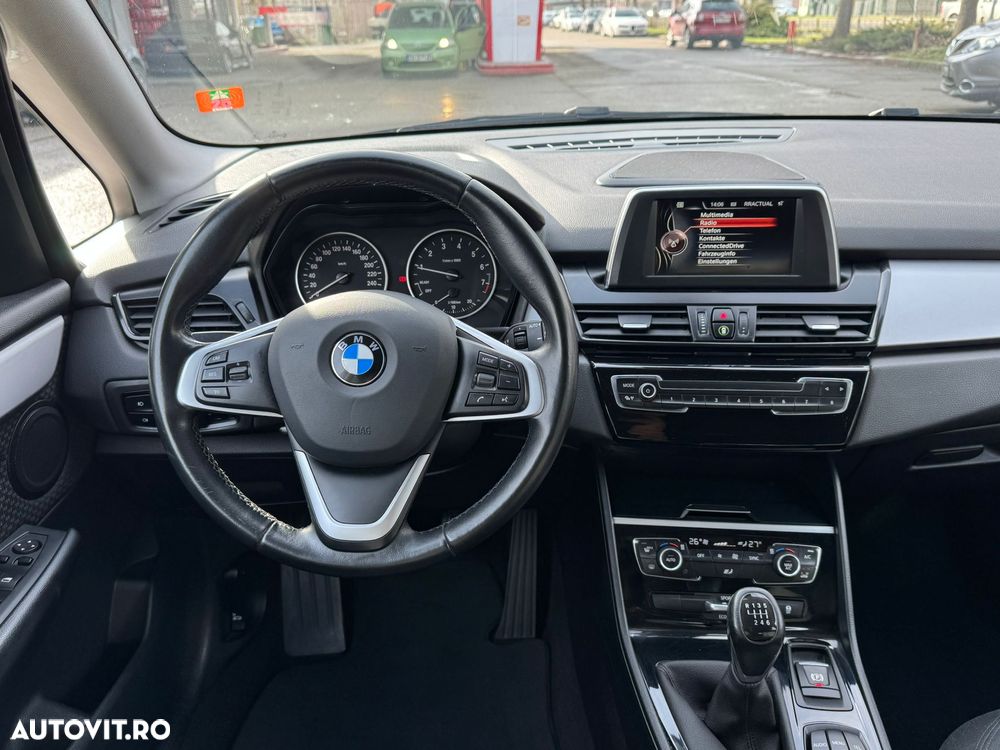 BMW Seria 2 218i - 17