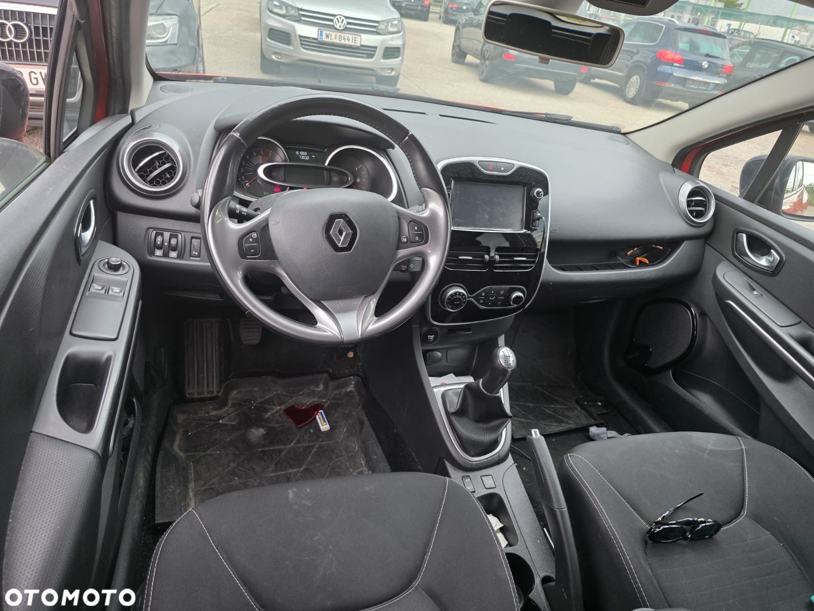 Renault Clio - 11