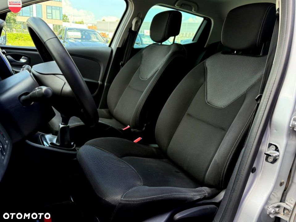 Renault Clio - 28