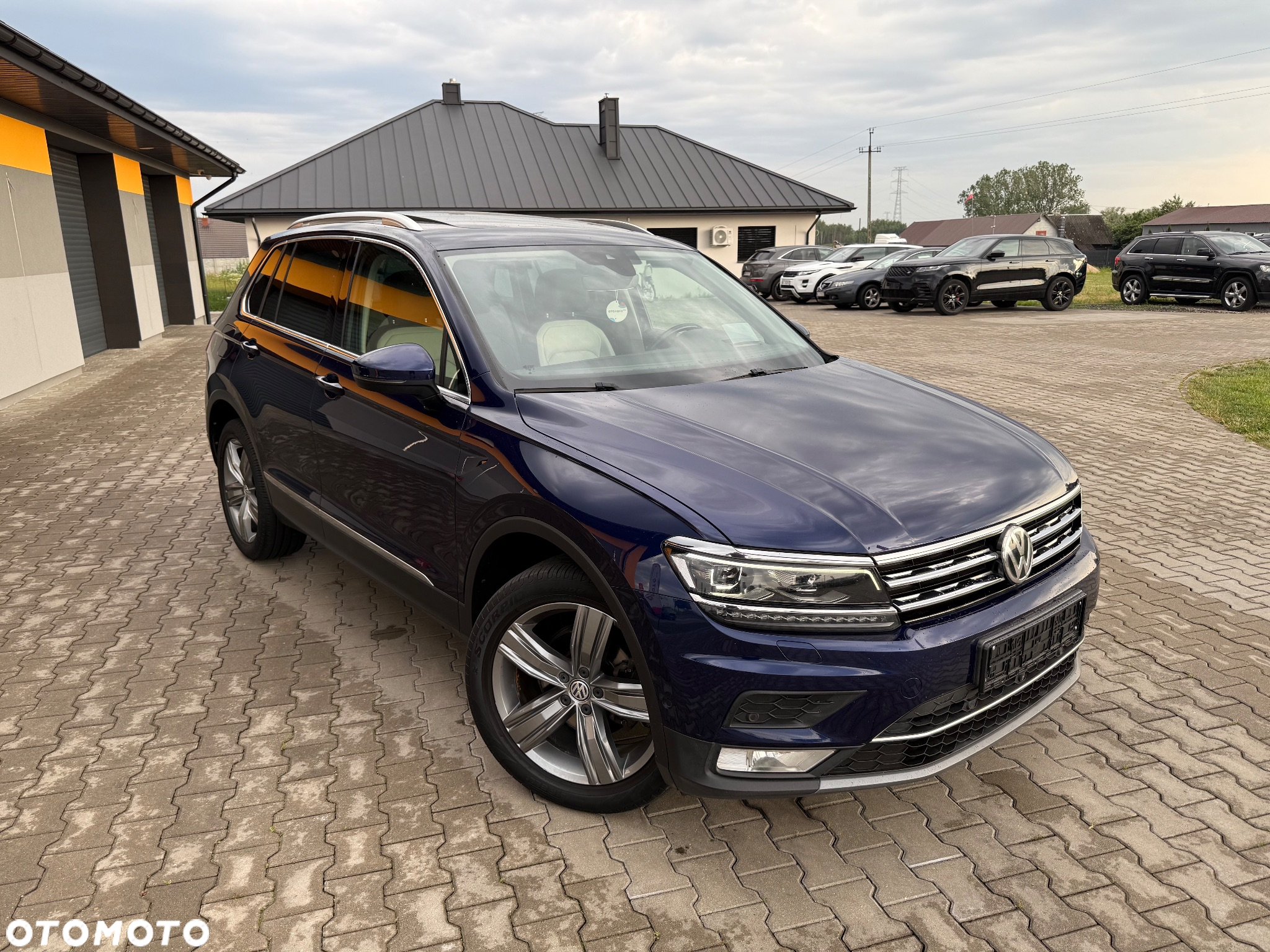 Volkswagen Tiguan 2.0 TDI SCR 4MOTION (BlueMotion Techn.) DSG Highline - 2
