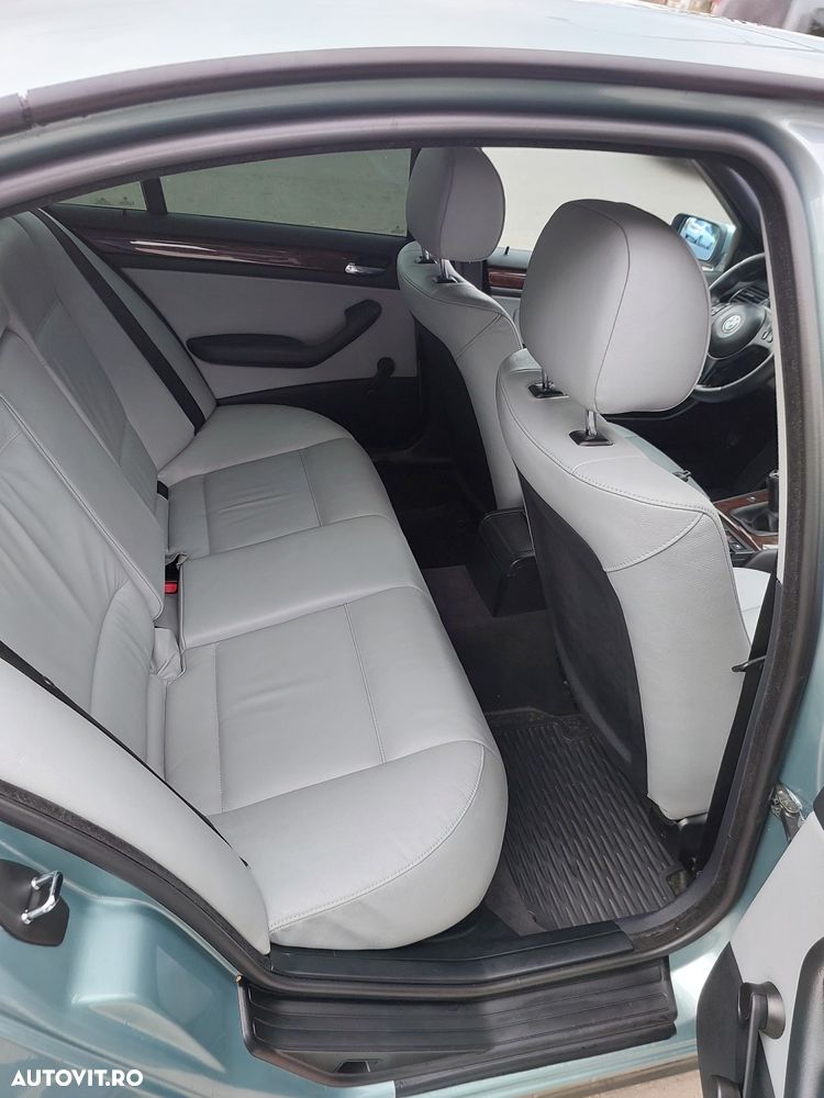 BMW Seria 3 318i - 13