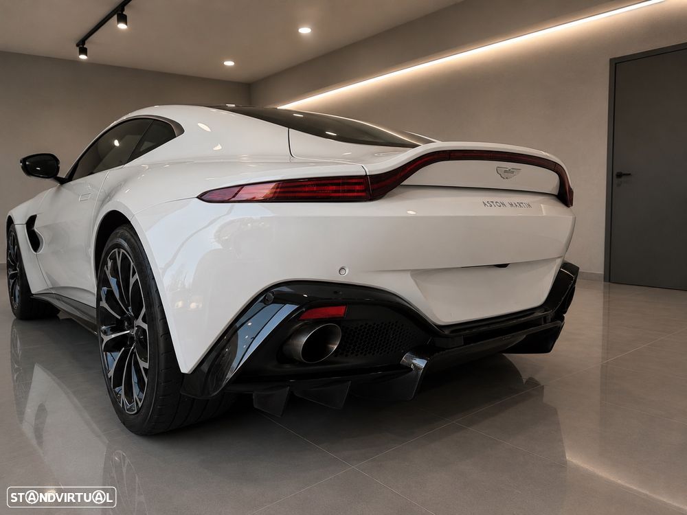 Aston Martin Vantage Coupe 4.0 Twin-Turbo V8 - 8