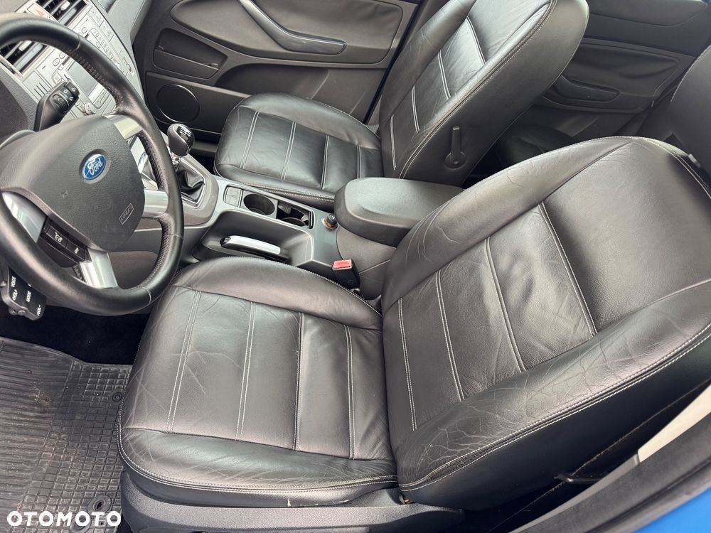 Ford Kuga 2.0 TDCi 4x4 Titanium - 14