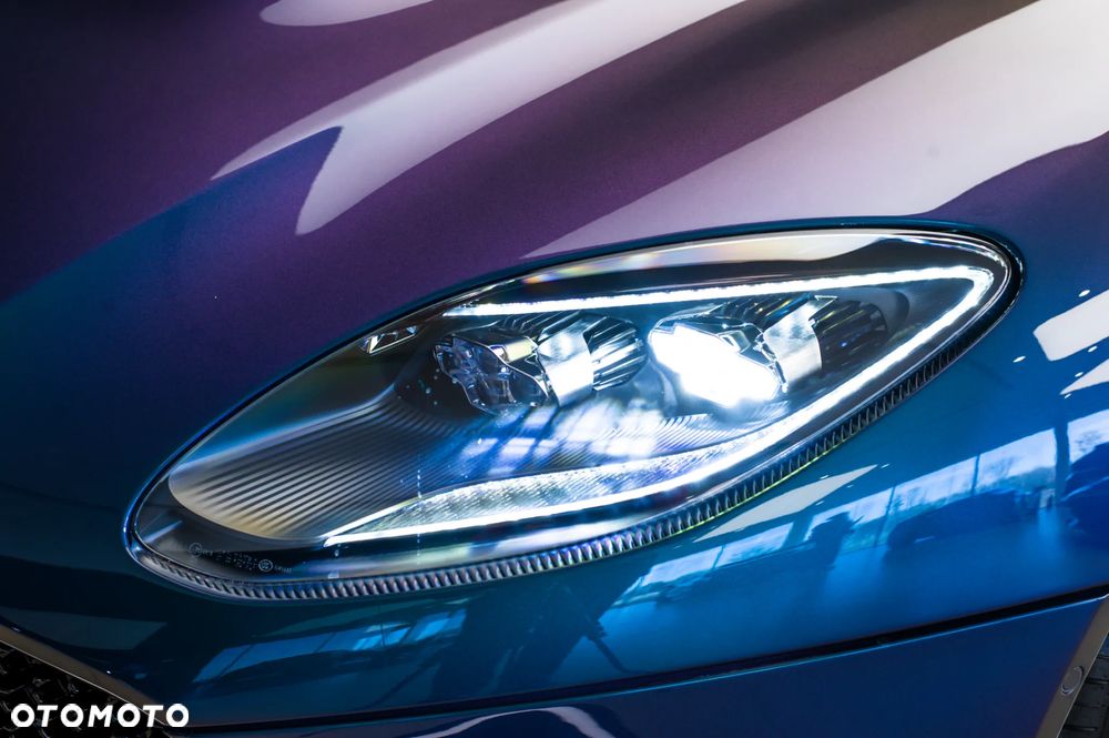 Aston Martin DBS - 7